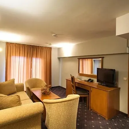Panorama Hotel 4*